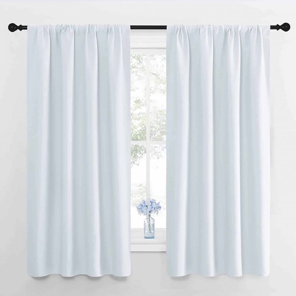 The Best Thick Curtains for a Bedroom